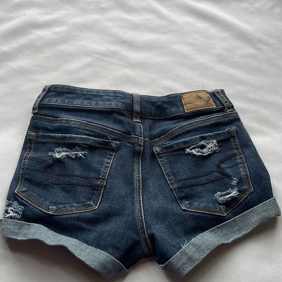 American Eagle Outfitters ripped style blue jean shorts.  Young ladies size 0. - Picture 2 of 3